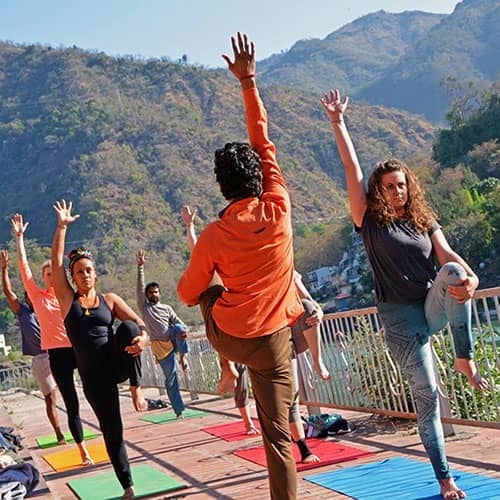 100-hour-yoga-ttc 100-hour-yoga-ttc-in-rishikesh