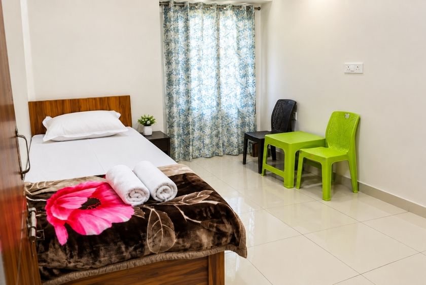 Private room accommodation at Siddhant School of Yoga in Rishikesh